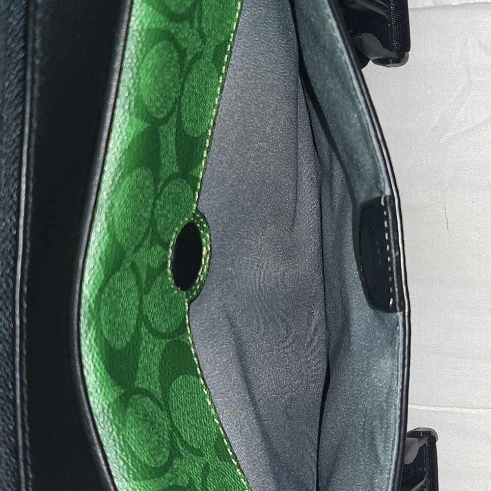 Coach Track Colorblock in Signature Leather &  Coach Large Wireless Earbud case - Picture 15 of 16